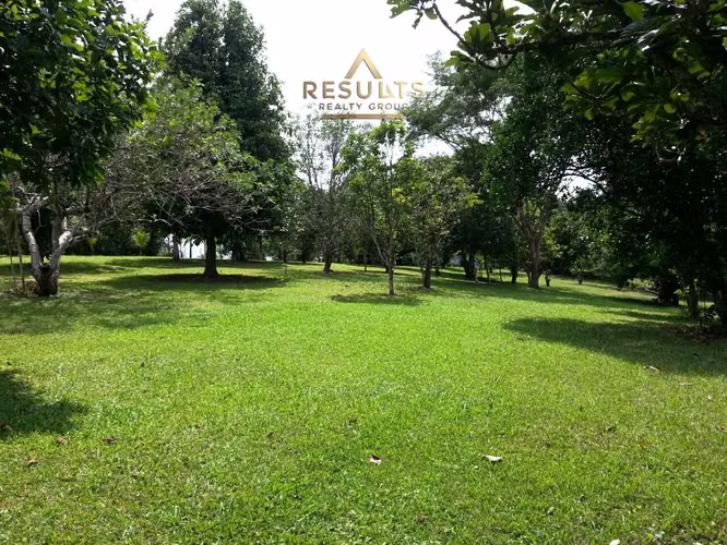 The Costa Rican Dream – Nature, Privacy & Pacific Beaches!