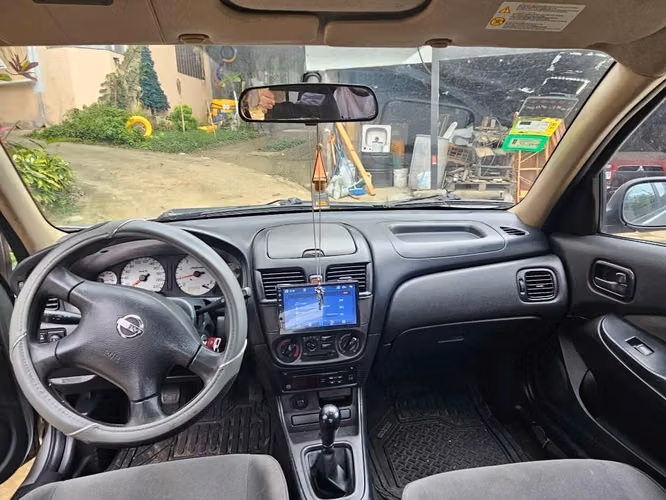 Nissan Almera 2006