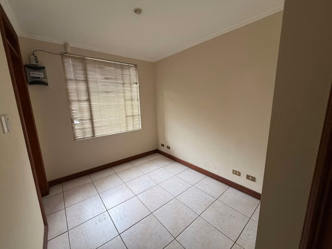 VENTA DE PROPIEDAD ESQUINERA FRENTE AL TEC CON USO DE SUELO MIXTO