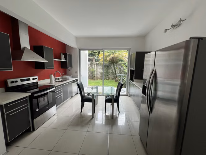 APARTAMENTO AMUEBLADO EN ALQUILER – SANTA ANA $1800 - Imagen 4