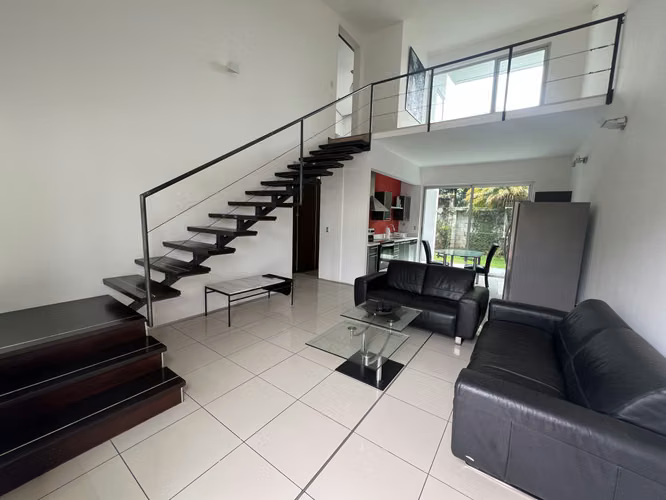 APARTAMENTO AMUEBLADO EN ALQUILER – SANTA ANA $1800 - Imagen 2