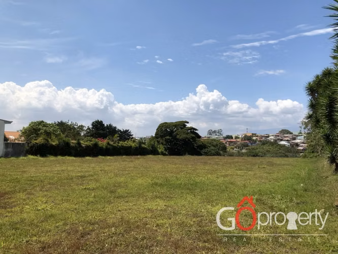 Se vende terreno de uso mixto para desarrollo, 2120