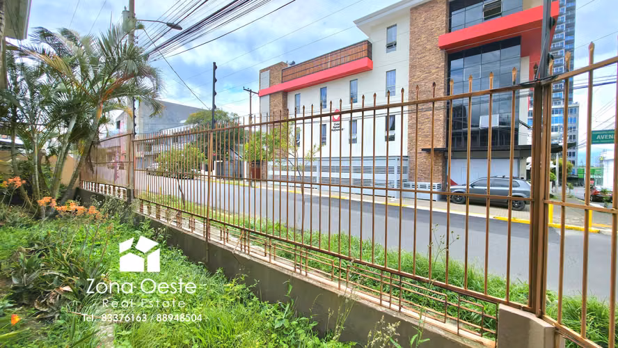 ¡REBAJADA! PROPIEDAD EN VENTA EN PASEO COLÓN - Imagen 5