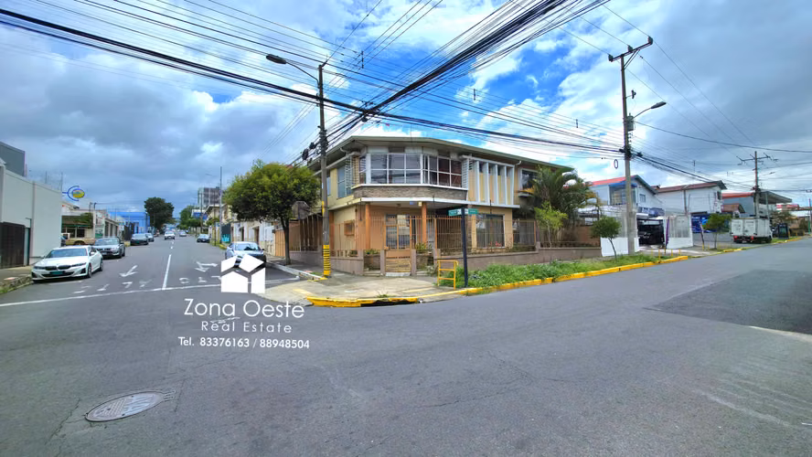 ¡REBAJADA! PROPIEDAD EN VENTA EN PASEO COLÓN - Imagen 2
