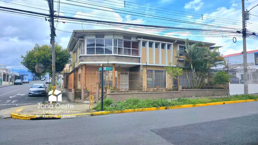 ¡REBAJADA! PROPIEDAD EN VENTA EN PASEO COLÓN - Imagen 3