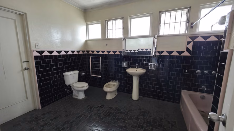 ¡REBAJADA! PROPIEDAD EN VENTA EN PASEO COLÓN - Imagen 15