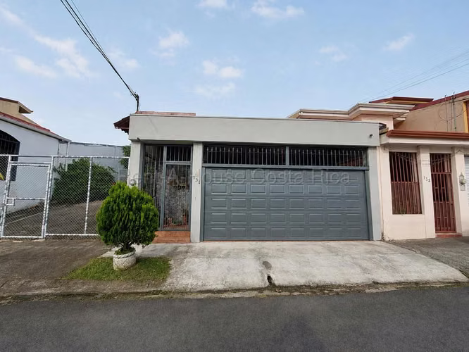 Venta de Casa en San Pablo de Heredia.