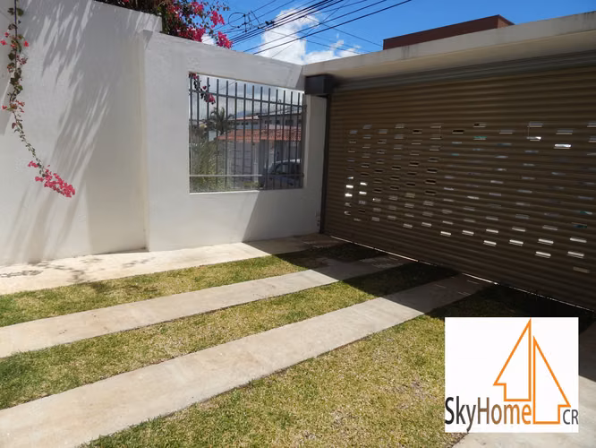 225369 / Alquiler / Lomas de Ayarco Sur / Vestidor / Cochera / Sin mascotas - Imagen 2