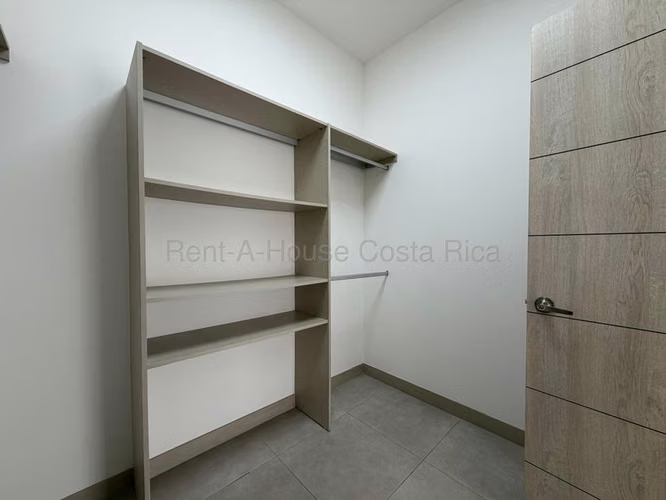 Alquiler de Casa en Escazú-San Rafael RZ - Imagen 4