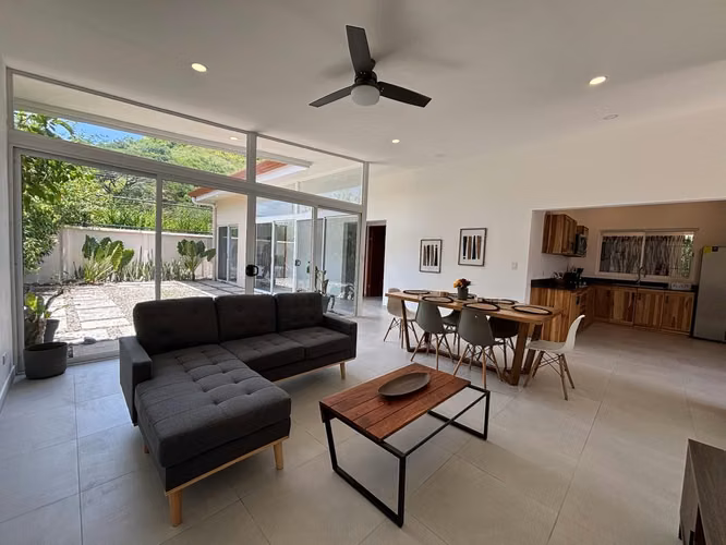 Casa nueva en venta en Condominio Guaria Morada, Jacó