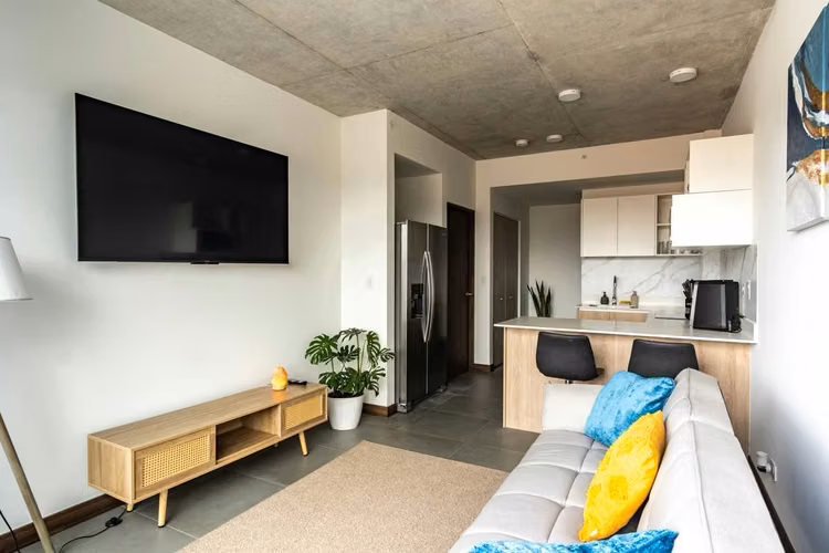 Se alquila apartamento en Condominio Vura