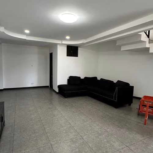 ALQUILER DE CASA INDEPENDIENTE EN TURRÚCARES DE ALAJUELA - Imagen 6
