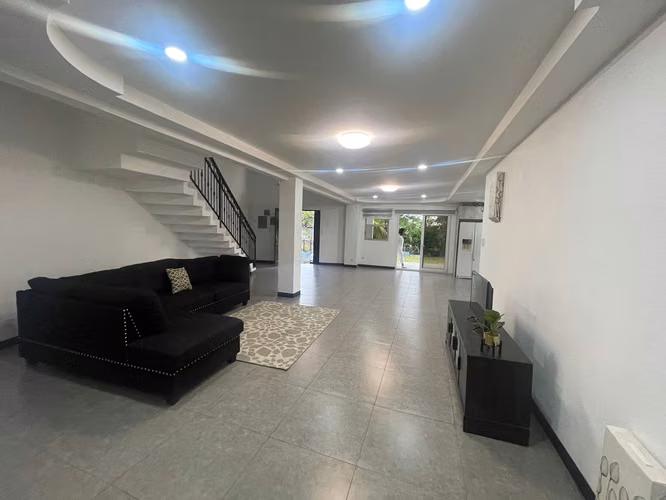 ALQUILER DE CASA INDEPENDIENTE EN TURRÚCARES DE ALAJUELA - Imagen 18