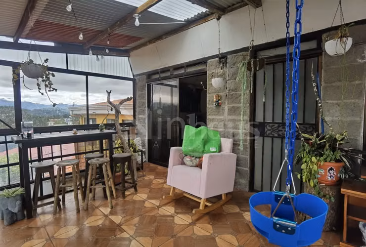 Venta de propiedad con casa y dos apartamentos (ID 41799)