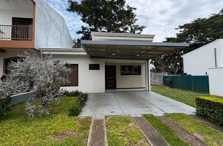 VENTA DE CASA EN CONDOMINIO EN TURRÚCARES DE ALAJUELA - Imagen 2