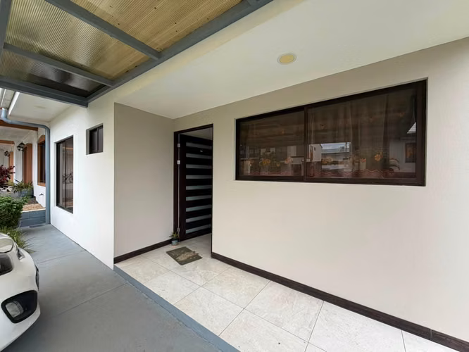 VENTA DE CASA EN CONDOMINIO EN TURRÚCARES DE ALAJUELA - Imagen 13