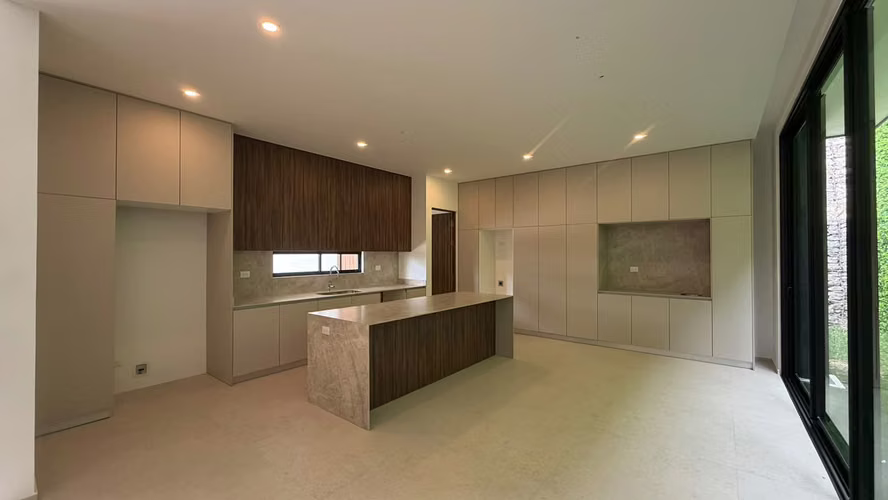 VENTA DE CASA EN SANTA ANA - Imagen 2