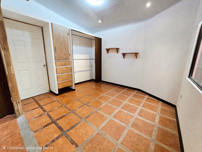 Alquiler casa en San Rafael de Escazú | 3 habitaciones | 2 parqueos | Agua incluida - Imagen 6
