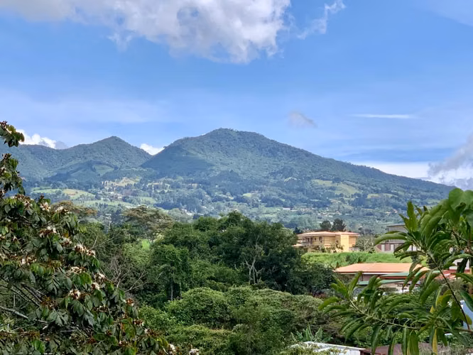 LOTE DE 340,21 M2 EN EXCLUSIVO CONDOMINIO - Imagen 15