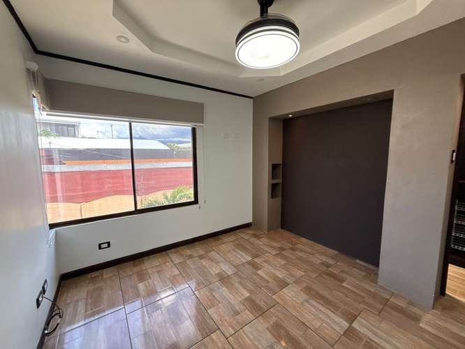 Venta Casa de 2 Niveles en Condominio Los Colegios Moravia - Imagen 11