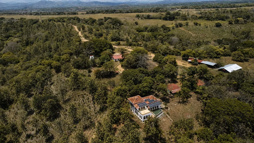 Propiedad Privada con Vistas al Océano en Puntarenas |