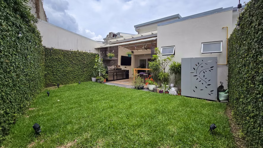 Alquiler de amplia casa ubicada en Escazú - Imagen 7