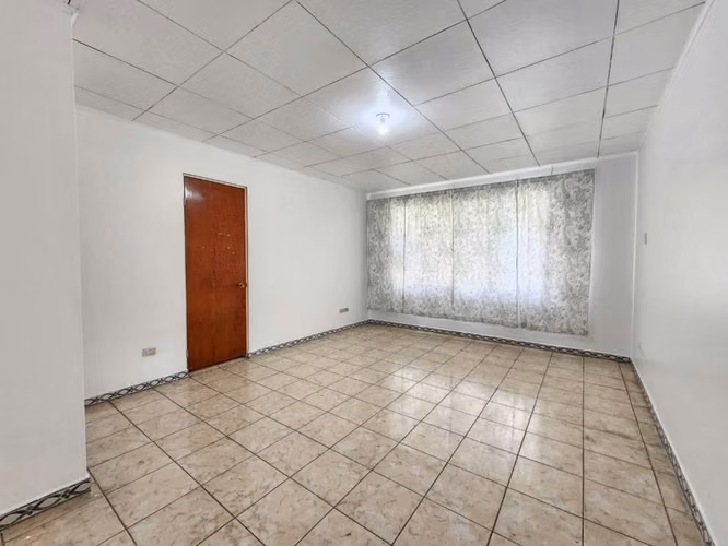 Vendo casa en Desamparados de Alajuela en residencial con seguridad - Imagen 2