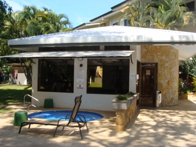 Apartamento en condominio en Santa Ana centro - Imagen 11