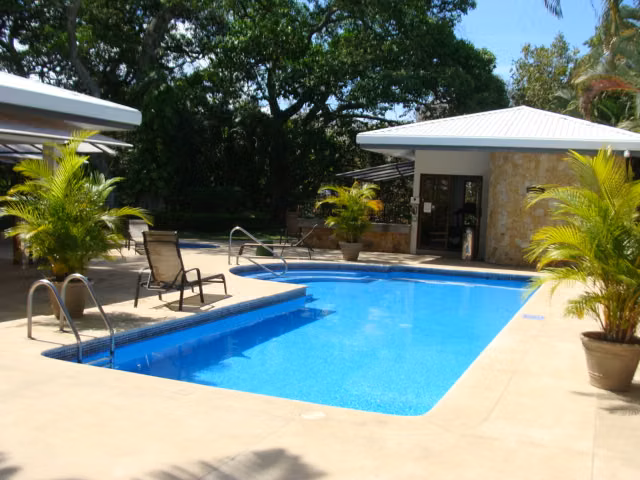 Apartamento en condominio en Santa Ana centro - Imagen 10