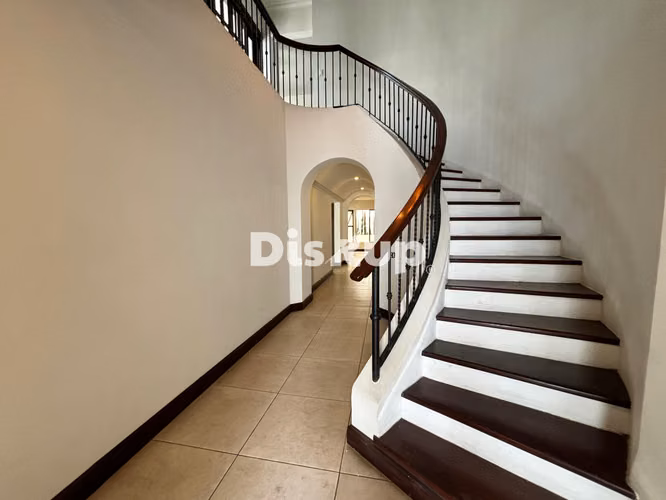 Preciosa y amplia casa independiente de 3 hab. + servicio. Guachipelín, Escazú - Imagen 12