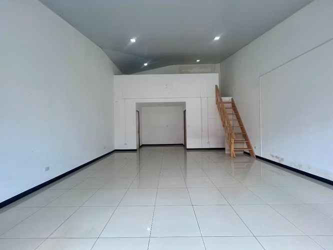 SE ALQUILA-Local Comercial en Alajuela-MMV