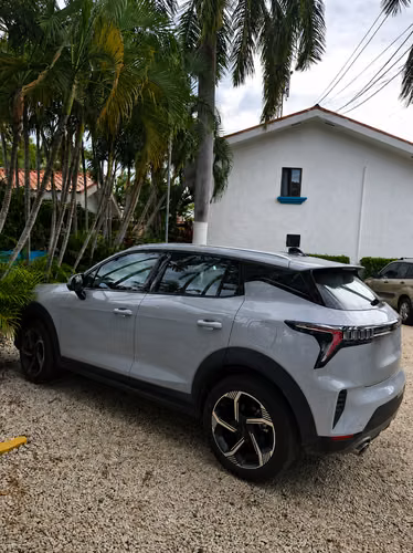 Lynk & Co 06 – 2025 – Like New – 5,930 km - Imagen 2