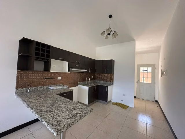 Alquiler de Hermosa Casa en Condominio Terrazas del Norte