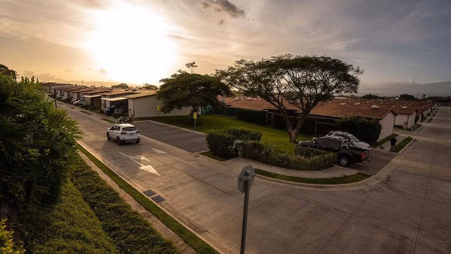Alquiler de Hermosa Casa en Condominio Terrazas del Norte