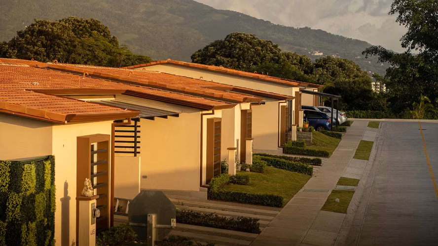 Alquiler de Hermosa Casa en Condominio Terrazas del Norte