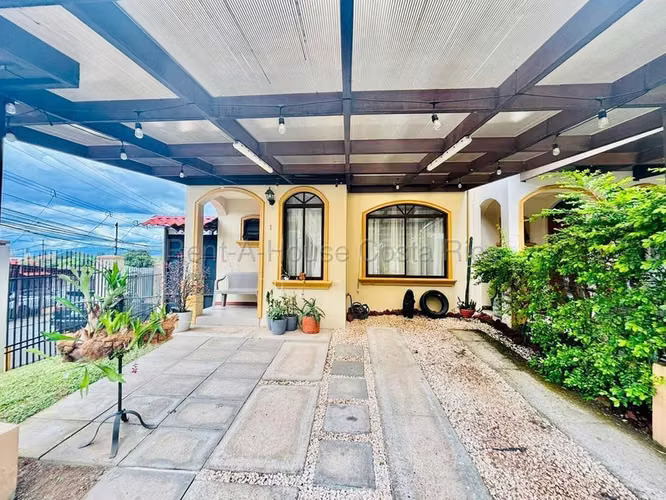 Venta de Casa en Condominio Residencias del Tirrá - Imagen 3