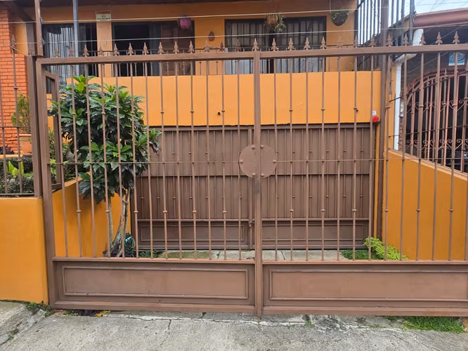 RESIDENCIA EN VENTA  ROHRMOSER - Imagen 10