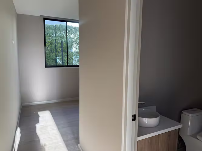 SE VENDE CASA NUEVA AVENIDA DEL ESTE CURRIDABAT - Imagen 8