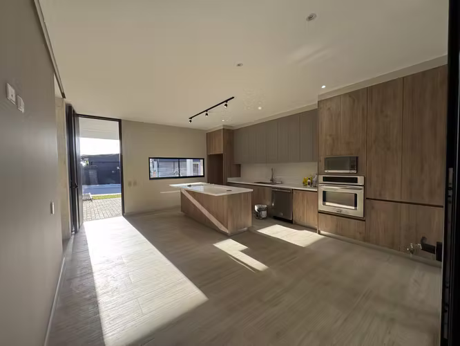 SE VENDE CASA NUEVA AVENIDA DEL ESTE CURRIDABAT - Imagen 5
