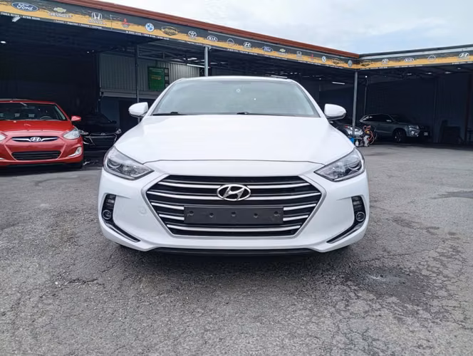 Hyundai avante - Imagen 9