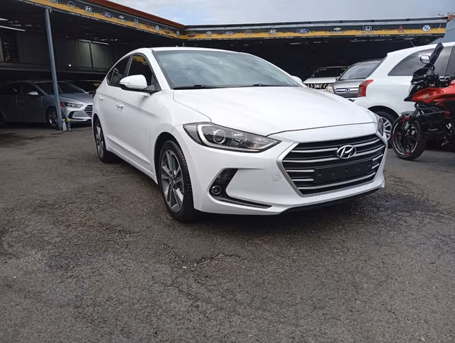 Hyundai avante - Imagen 3