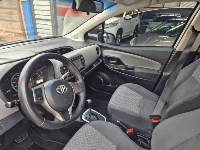 Toyota yaris - Imagen 9