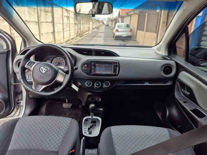 Toyota yaris - Imagen 12