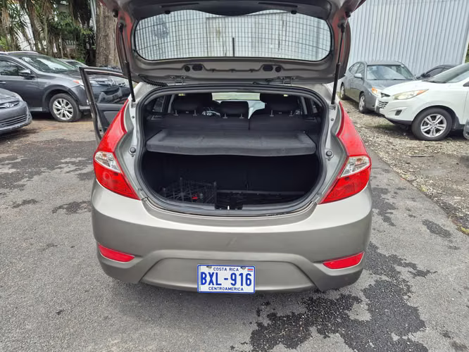 Hyundai accent - Imagen 13