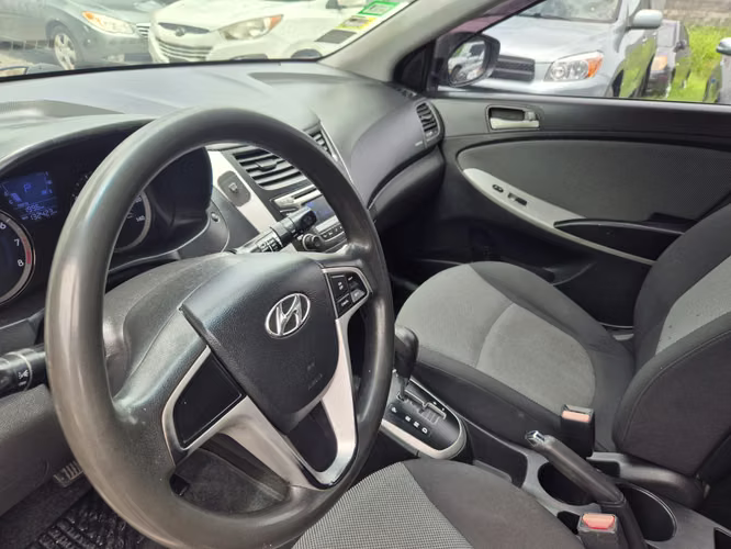 Hyundai accent - Imagen 11