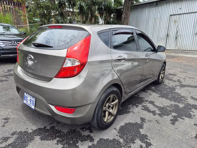 Hyundai accent - Imagen 3