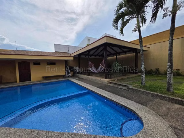 Casa adosada Ulloa Heredia: 3 hab, 2.5 baños, 4 parqueos, 2 terrazas - Imagen 15