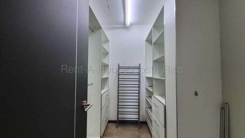 Venta de Casa en Piedades de Santa Ana.  - Imagen 7