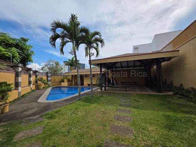 Casa adosada Ulloa Heredia: 3 hab, 2.5 baños, 4 parqueos, 2 terrazas - Imagen 14