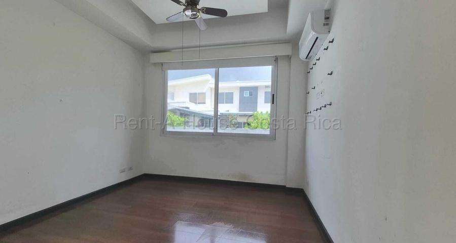 Venta de Casa en Piedades de Santa Ana.  - Imagen 4
